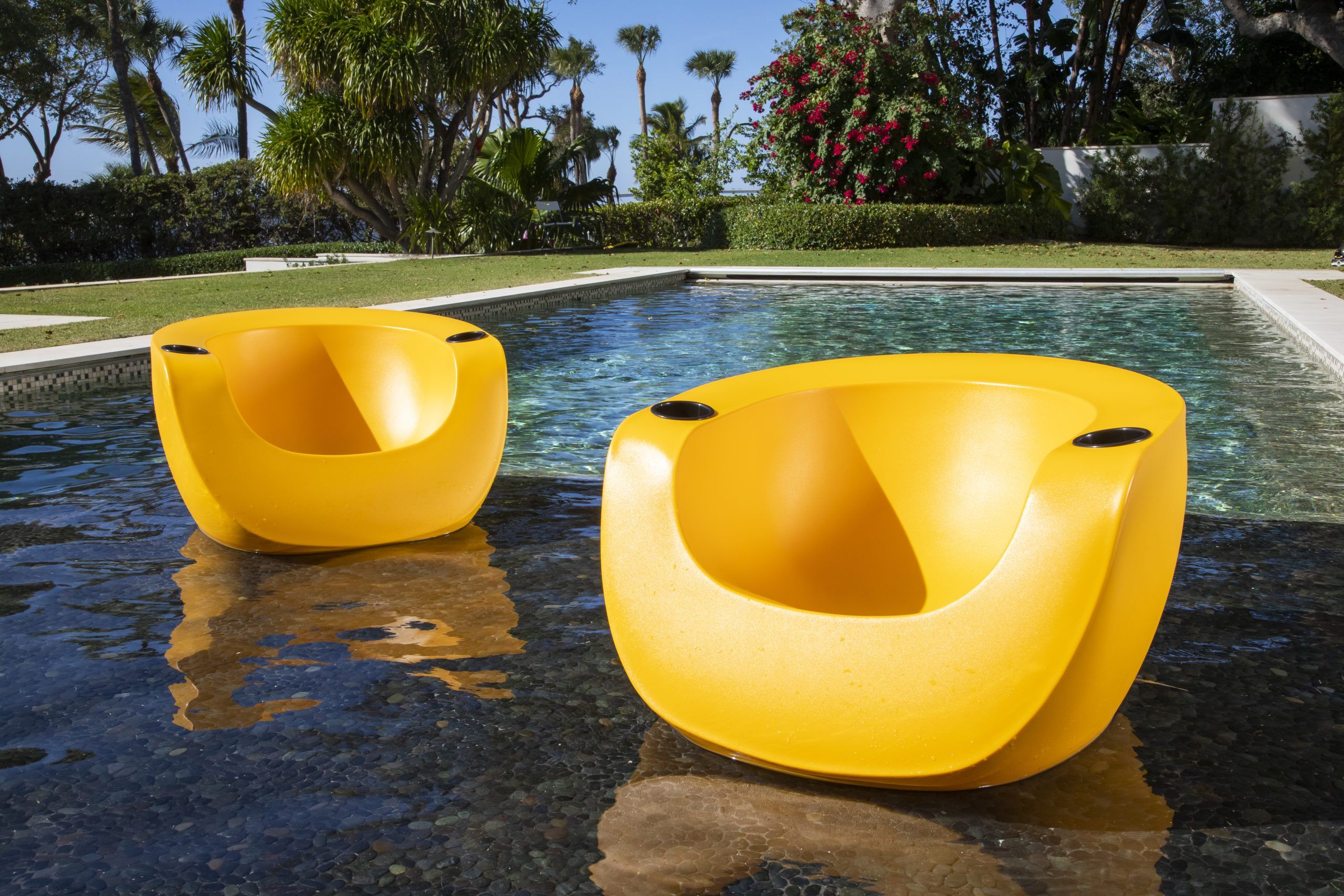Moon Chair w/Cup Holders 3 Moon Chair w/Cup Holders - Image 3