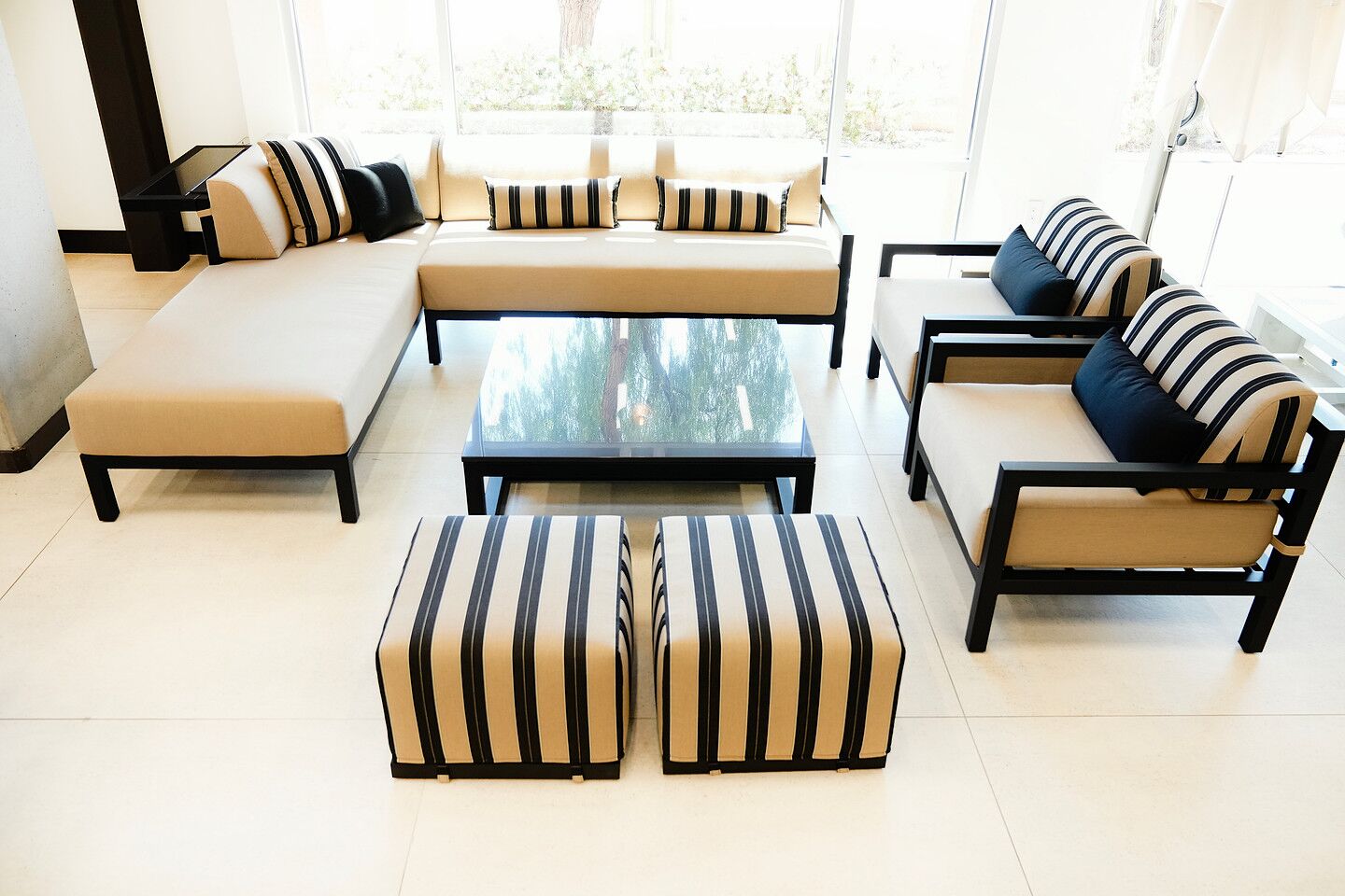 Bravada Coffee Table 4 Bravada Coffee Table - Image 4
